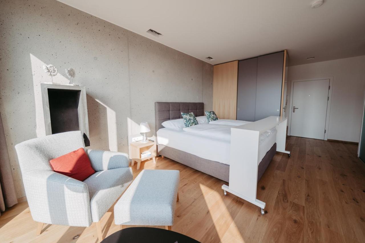 Hideaway An Der Weinstrasse - Pool & Sauna - Apartments Anderlage سبفيلد المظهر الخارجي الصورة