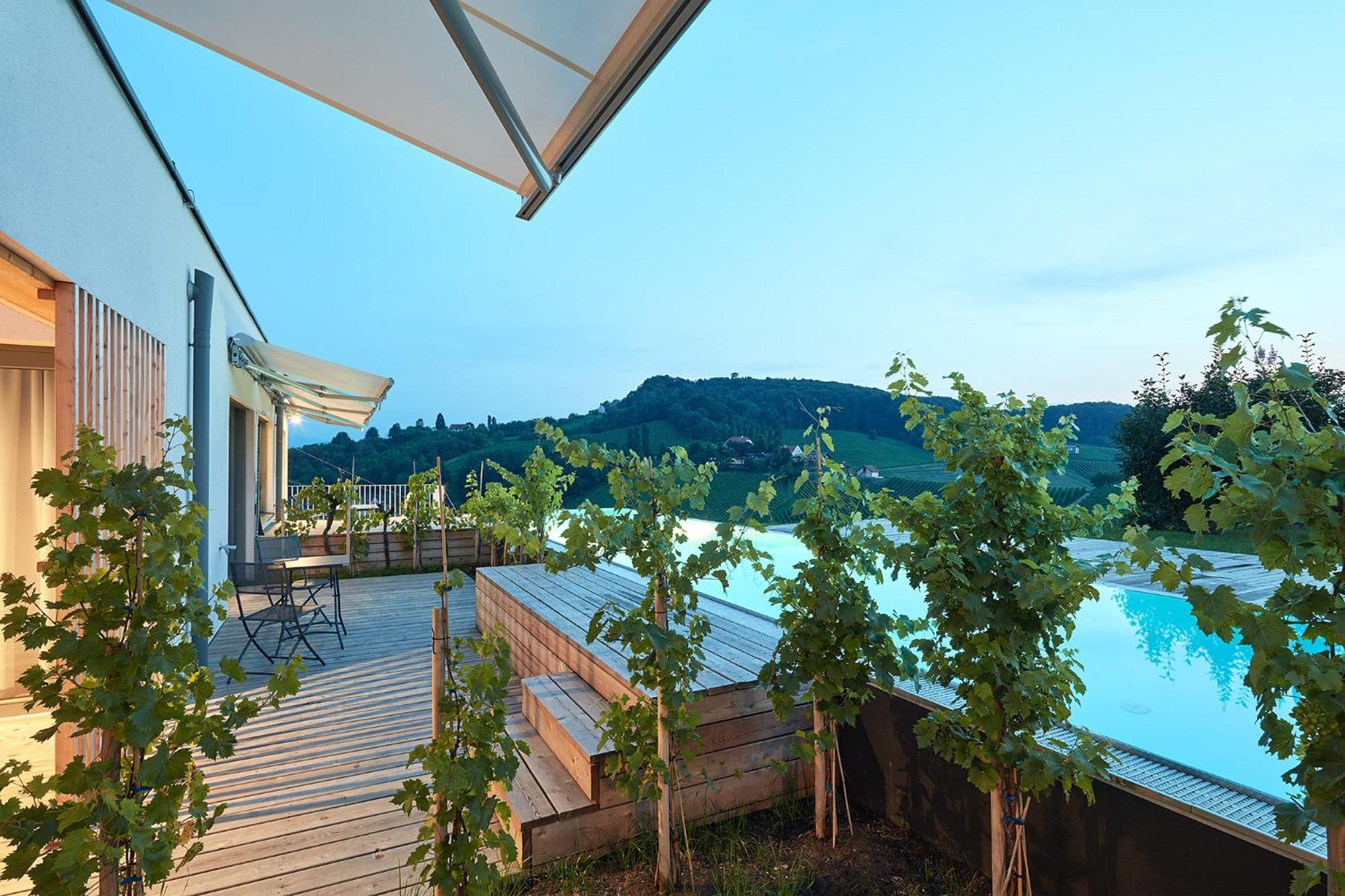 Hideaway An Der Weinstrasse - Pool & Sauna - Apartments Anderlage سبفيلد المظهر الخارجي الصورة