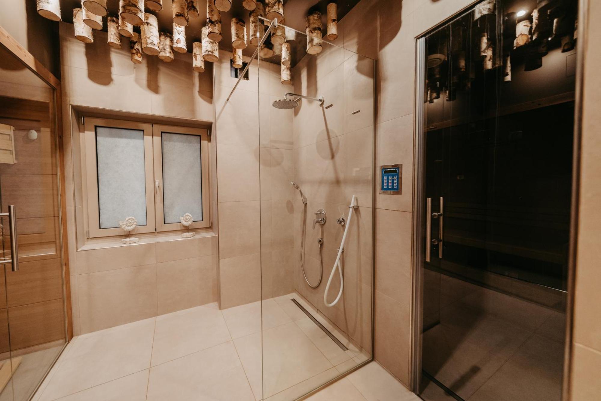 Hideaway An Der Weinstrasse - Pool & Sauna - Apartments Anderlage سبفيلد المظهر الخارجي الصورة