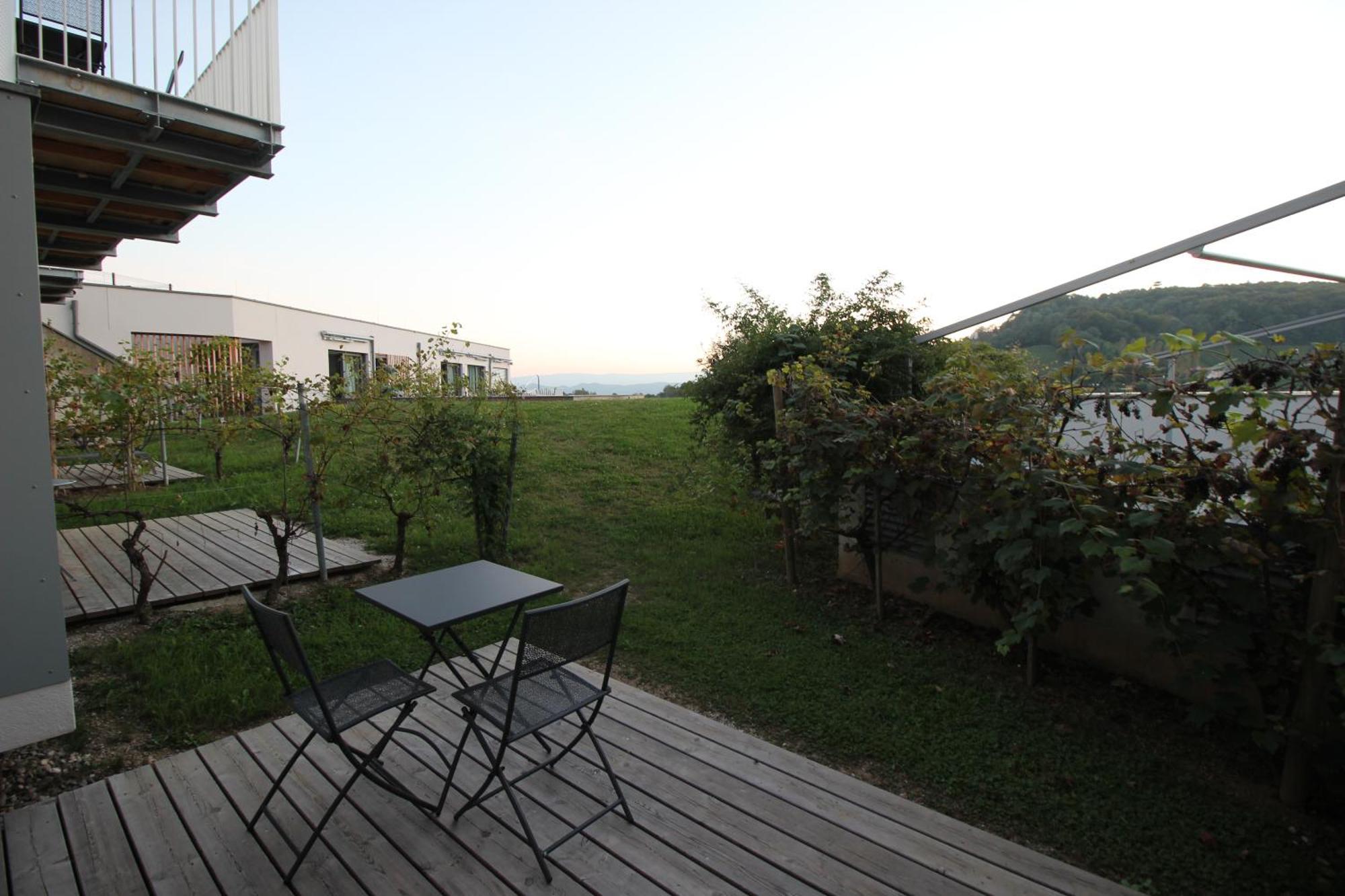 Hideaway An Der Weinstrasse - Pool & Sauna - Apartments Anderlage سبفيلد الغرفة الصورة